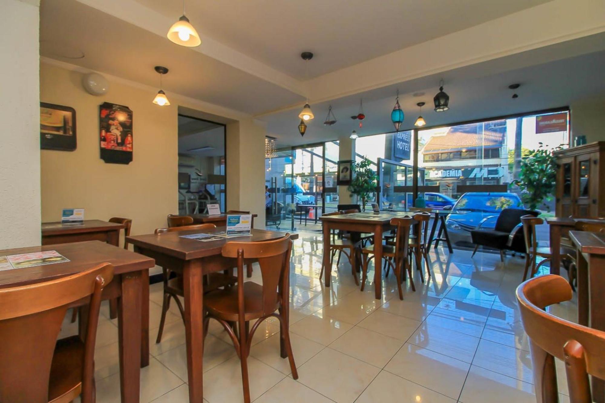 Hotel Coral Express, Proximo Ao Hospital Mae De Deus, Shopping Barra